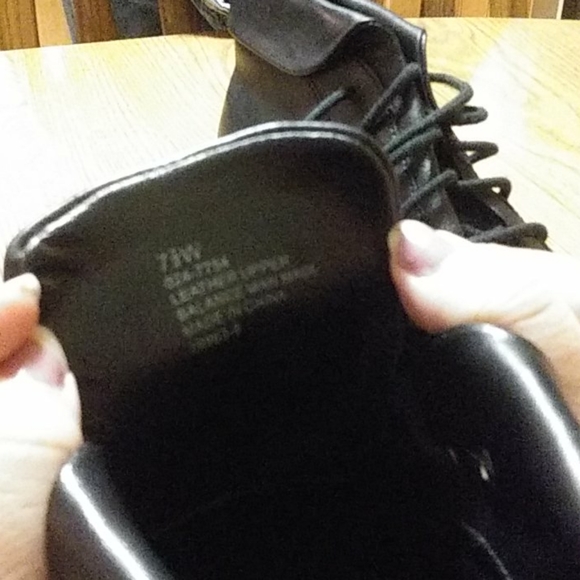 St. John's Bay leather ankle booties - Picture 3 of 5